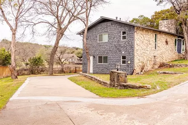 Granbury, TX 76048,1210 Sierra Vista Drive