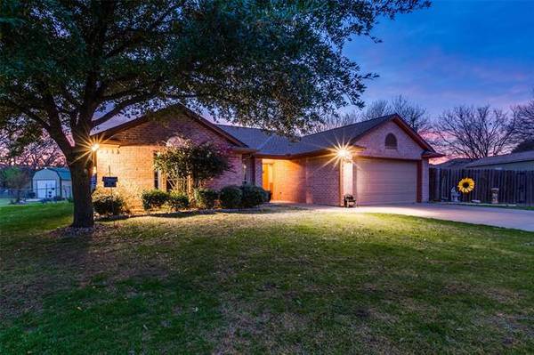 1310 Bradley Court, Cleburne, TX 76033