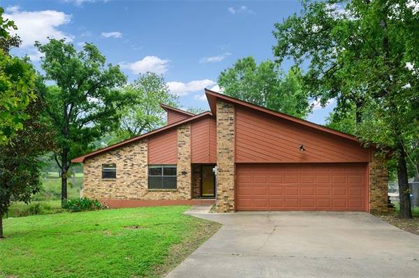 109 Hickory Creek Circle, Gun Barrel City, TX 75156