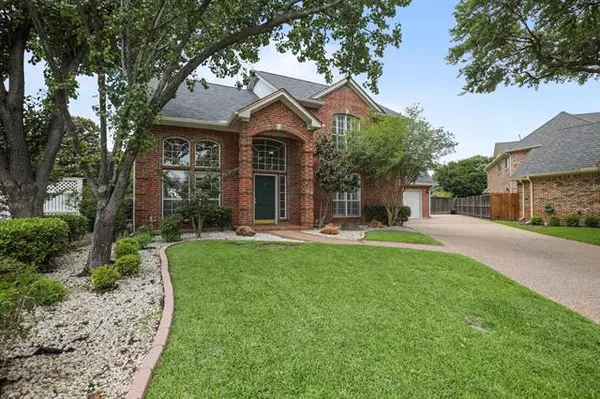 Irving, TX 75063,833 Canyon Crest Drive