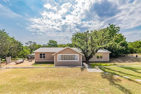 Granbury, TX 76048,1201 COMANCHE COVE Drive