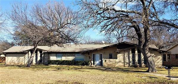 332 Cooper Drive, Hurst, TX 76053