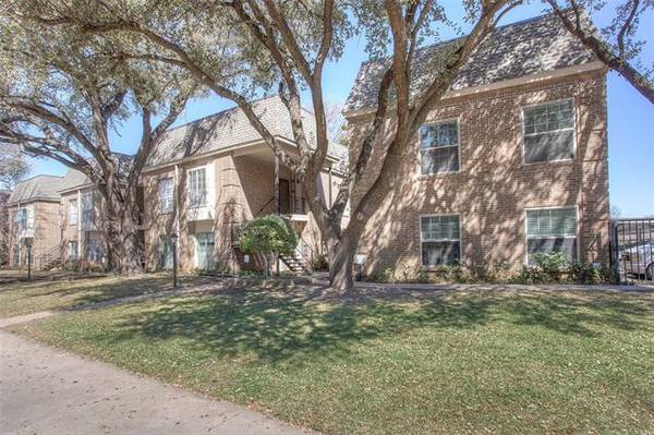 4420 Harlanwood Drive #232, Fort Worth, TX 76109