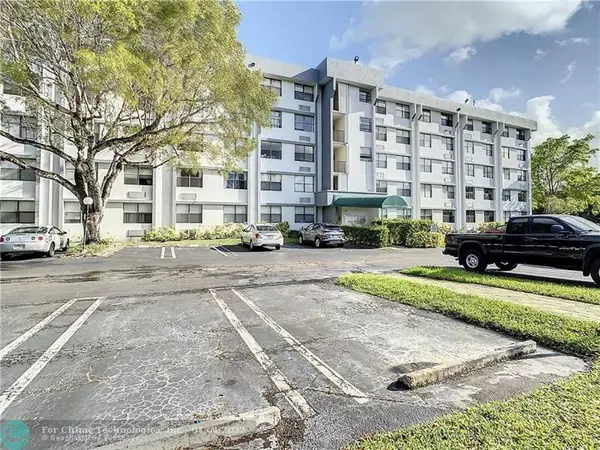 Coral Springs, FL 33065,2501 Riverside Dr  #214a