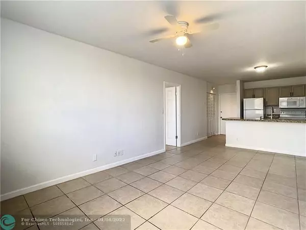 Coral Springs, FL 33065,2501 Riverside Dr  #214a