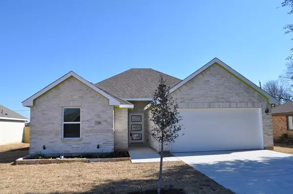 3100 S Cardinal Street, Ennis, TX 75119