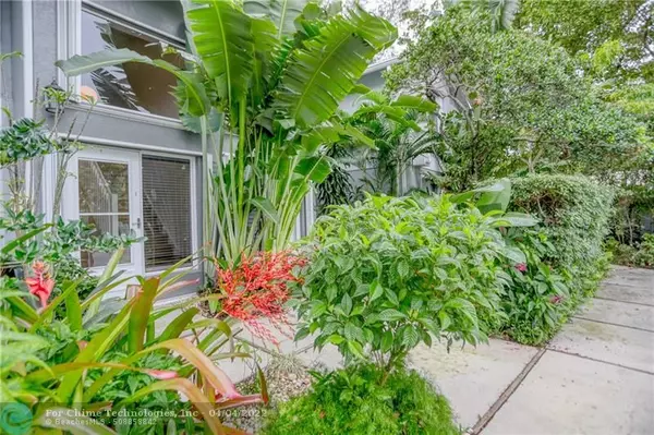 Wilton Manors, FL 33305,2000 RIVERSIDE PL  #3