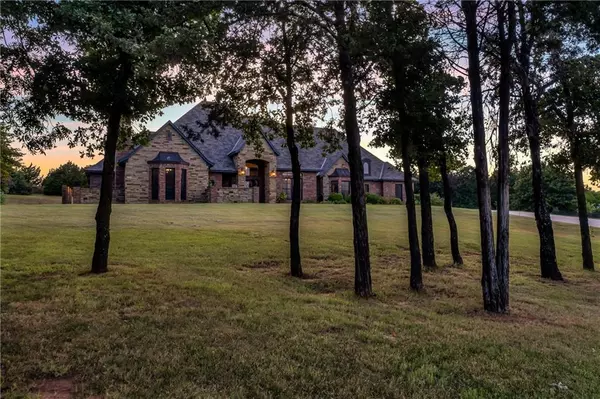 3601 Four Winns Strait, Edmond, OK 73013