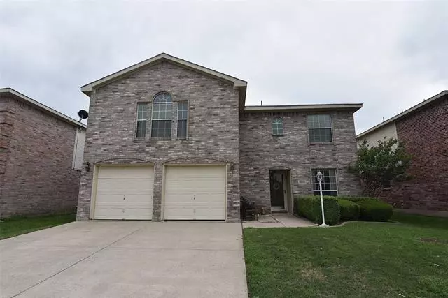 8225 Three Bars Drive, Fort Worth, TX 76179