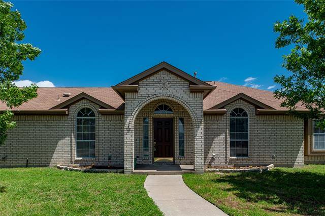 716 Big Willow Drive, Saginaw, TX 76179