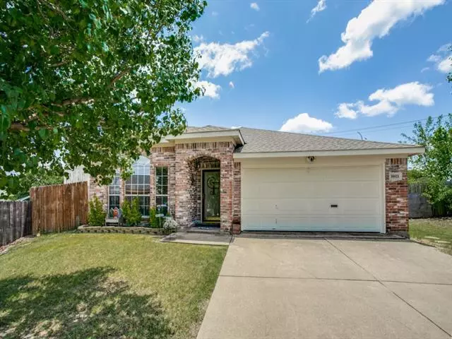 10821 Deauville Circle S, Fort Worth, TX 76108