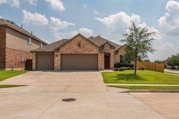 10525 Patron Trail, Fort Worth, TX 76108