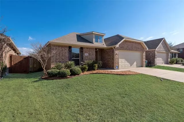 2036 Allyson Drive, Heartland, TX 75126