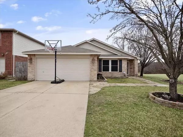 5377 Kingsknowe Parkway, Fort Worth, TX 76135