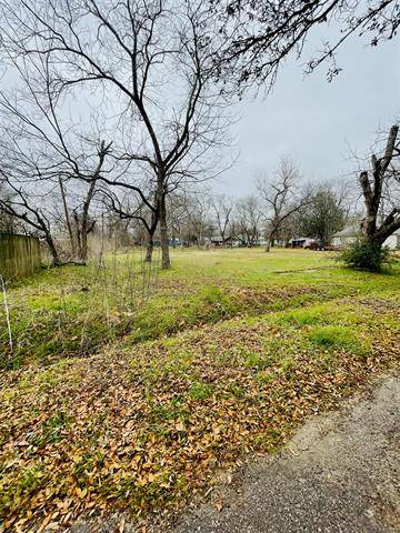 Kerens, TX 75144,706 SW 3rd Street