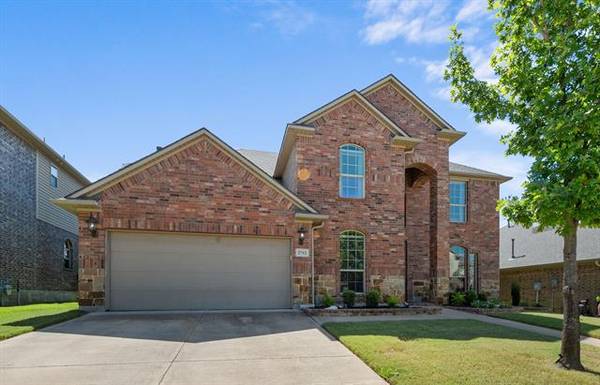 2712 Los Gatos Lane, Fort Worth, TX 76131