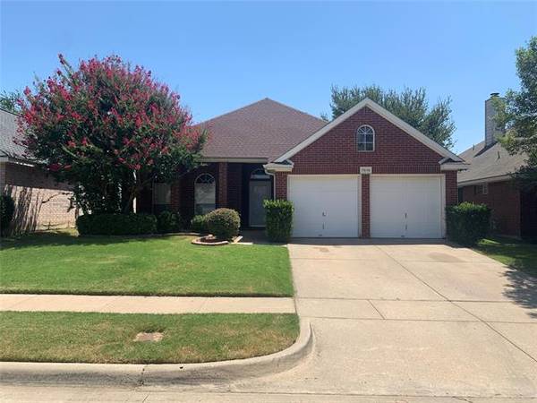 7016 Deer Ridge Drive, Fort Worth, TX 76137