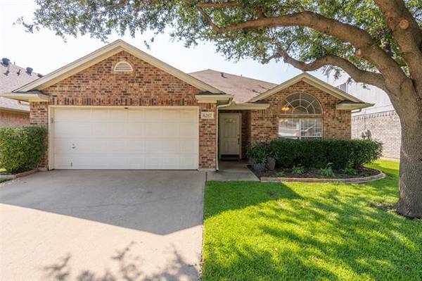 4267 Maryanne Place, Haltom City, TX 76137