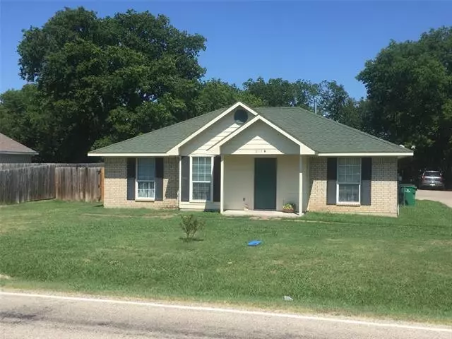 611 Grayson Street, Pottsboro, TX 75076