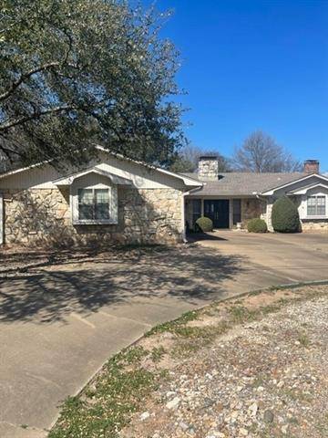 3810 Fairway Drive, De Cordova, TX 76049