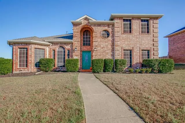 1633 Laurel Springs Court, Desoto, TX 75115