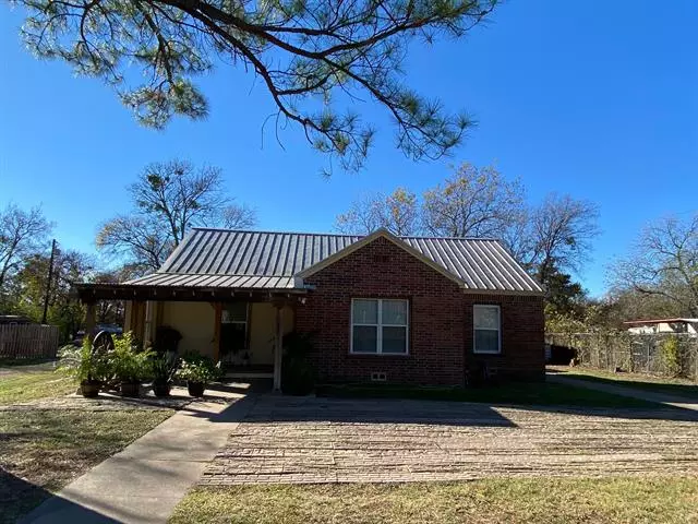 308 S Mockingbird Lane, Keene, TX 76059