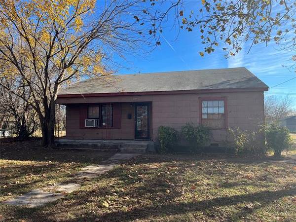 407 10th Street, Nocona, TX 76255