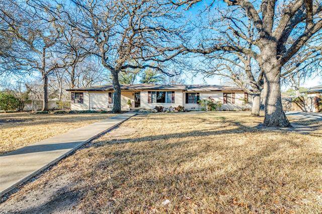 106 Lakeridge Road, Lakeside, TX 76108