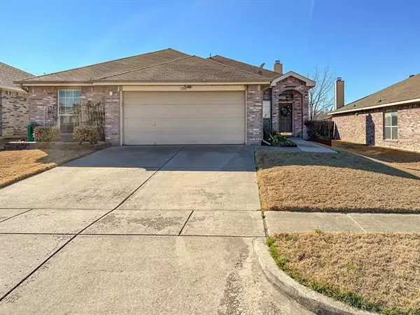 1208 Varacruz Drive, Arlington, TX 76010