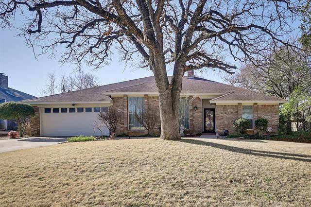 309 Marseille Drive, Hurst, TX 76054