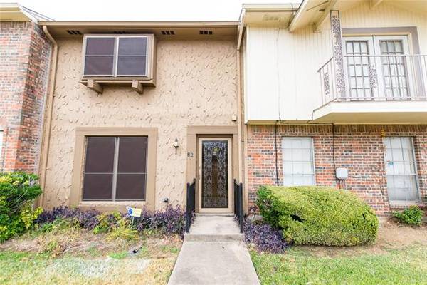 24 E Mountain Lane, Grand Prairie, TX 75052