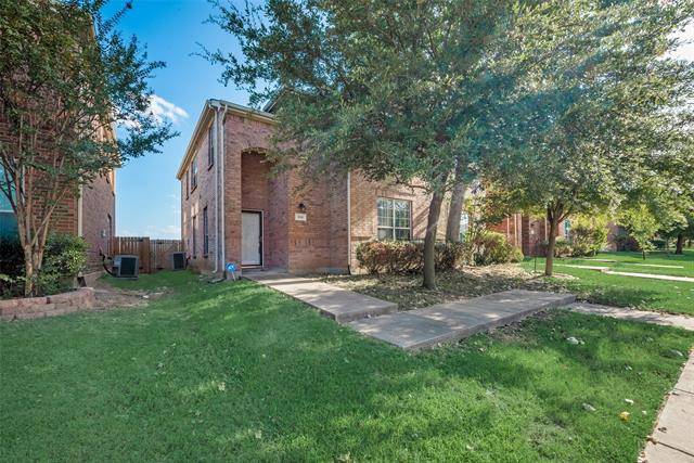 919 Jamie Drive, Grand Prairie, TX 75052