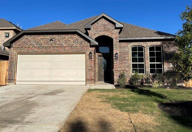 1914 Varsity Drive, Grand Prairie, TX 75051