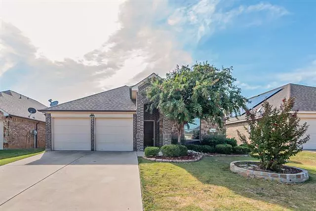 943 Bridle Bit Drive, Grand Prairie, TX 75051