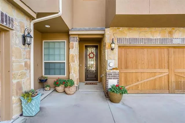 2665 Villa Di Lago #2, Grand Prairie, TX 75054