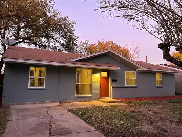 226 E Coral Way, Grand Prairie, TX 75051