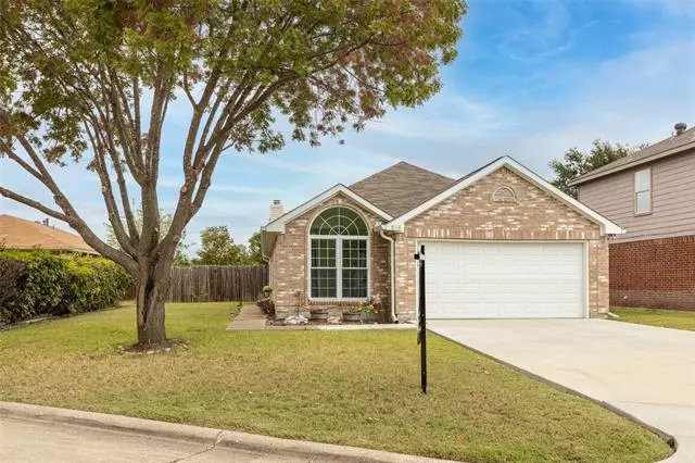 Grand Prairie, TX 75052,818 Forest Oaks Drive