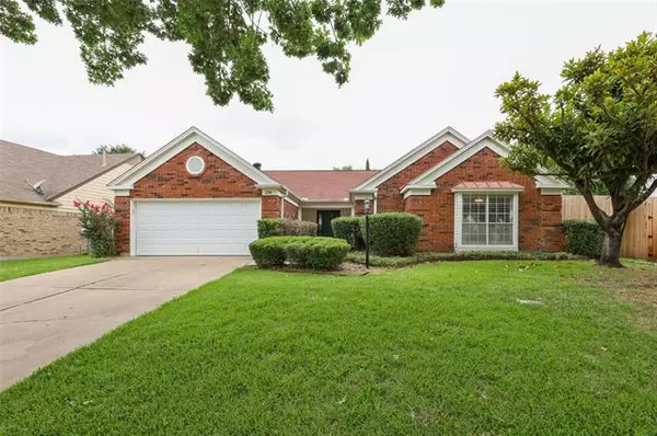 224 Commonwealth Circle, Grand Prairie, TX 75052