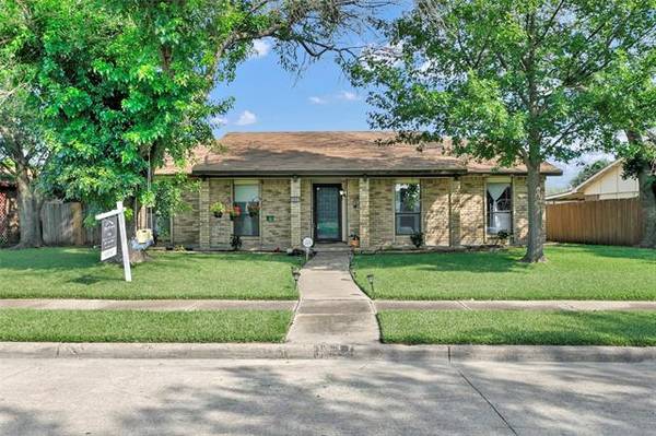 1837 Lewis Trail, Grand Prairie, TX 75052