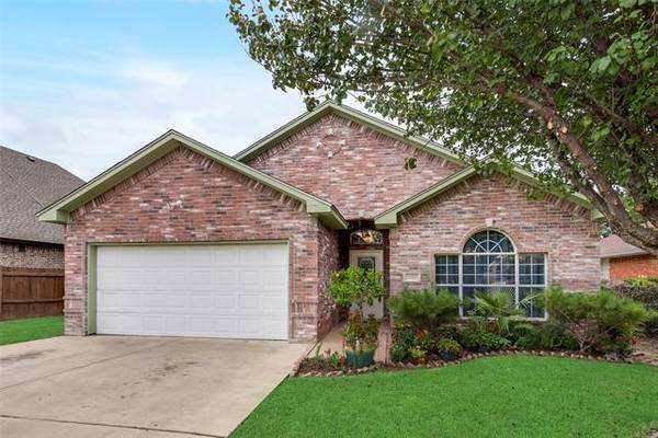 1513 Avenue F, Grand Prairie, TX 75051