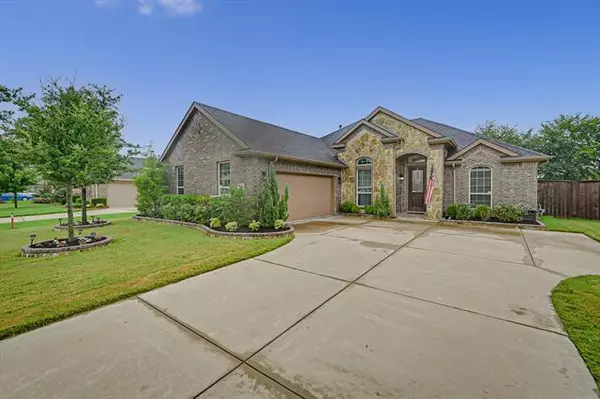 7644 Town Lake Drive, Grand Prairie, TX 75054