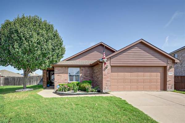 2016 Burnet Drive, Grand Prairie, TX 75052