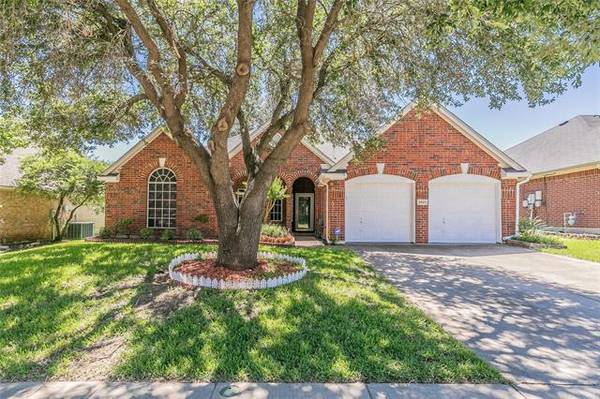 2821 Alcot Lane, Grand Prairie, TX 75052