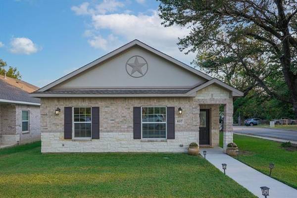 637 W Church Street, Grand Prairie, TX 75050