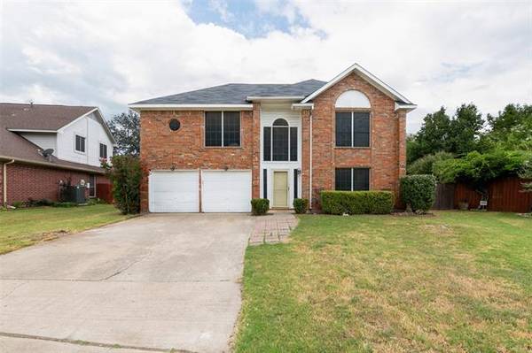 4605 Greenwich Drive, Grand Prairie, TX 75052