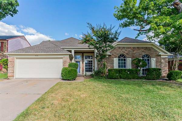 4126 Scotland Drive, Grand Prairie, TX 75052