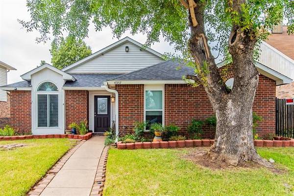 4357 Saugus Drive, Grand Prairie, TX 75052