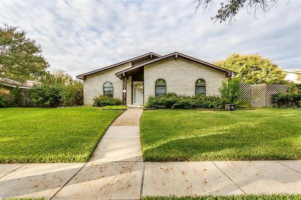 714 Oakland Street, Grand Prairie, TX 75052