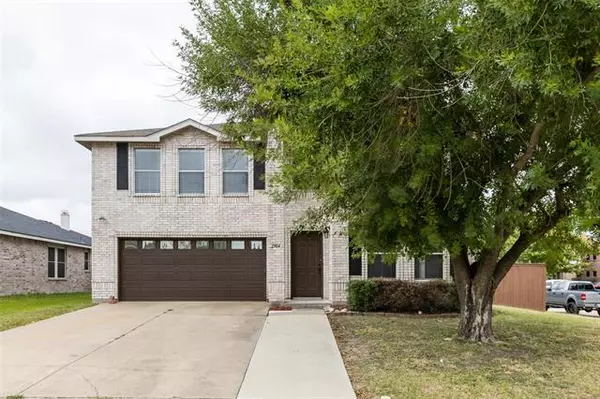 2904 Santa Sabina Drive, Grand Prairie, TX 75052