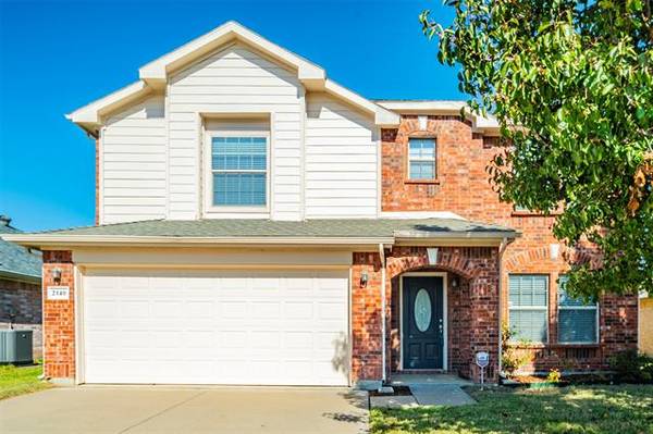 2140 Fort Bend Drive, Grand Prairie, TX 75052